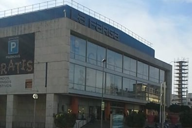 Centro Comercial La Farga 