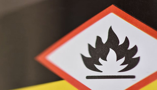 Imagine a unui semn de combustibilitate utilizat pe produse