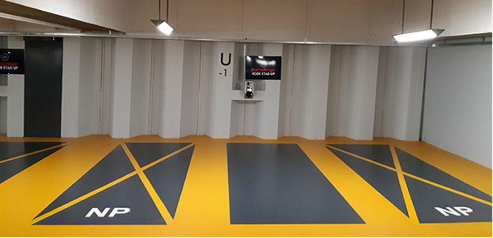 Primer rešitve za polnilno postajo za električna vozila, ki združuje požarne plošče PROMATECT®-L500 in PROMATECT®-H.