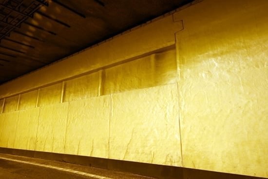 Holmesdale Tunnel, UK3/7