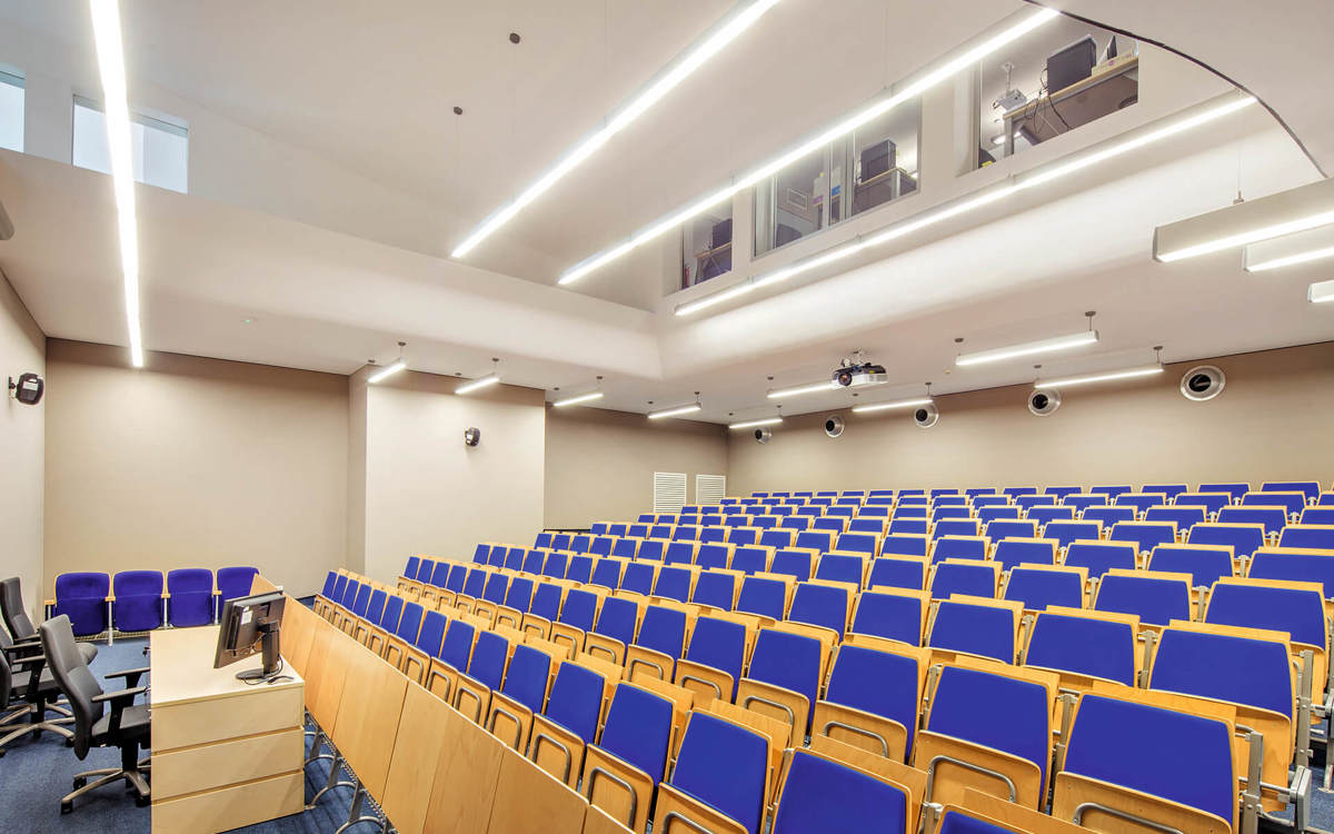 Aula Przyrodniczo-Medycznego Centrum Badań Innowacyjnych W Rzeszowie.