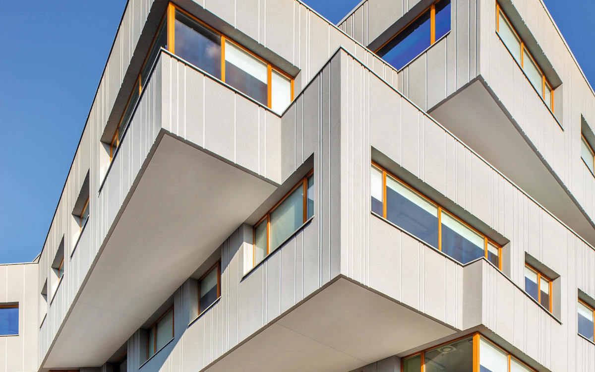 Medycy za dynamiczną fasadą